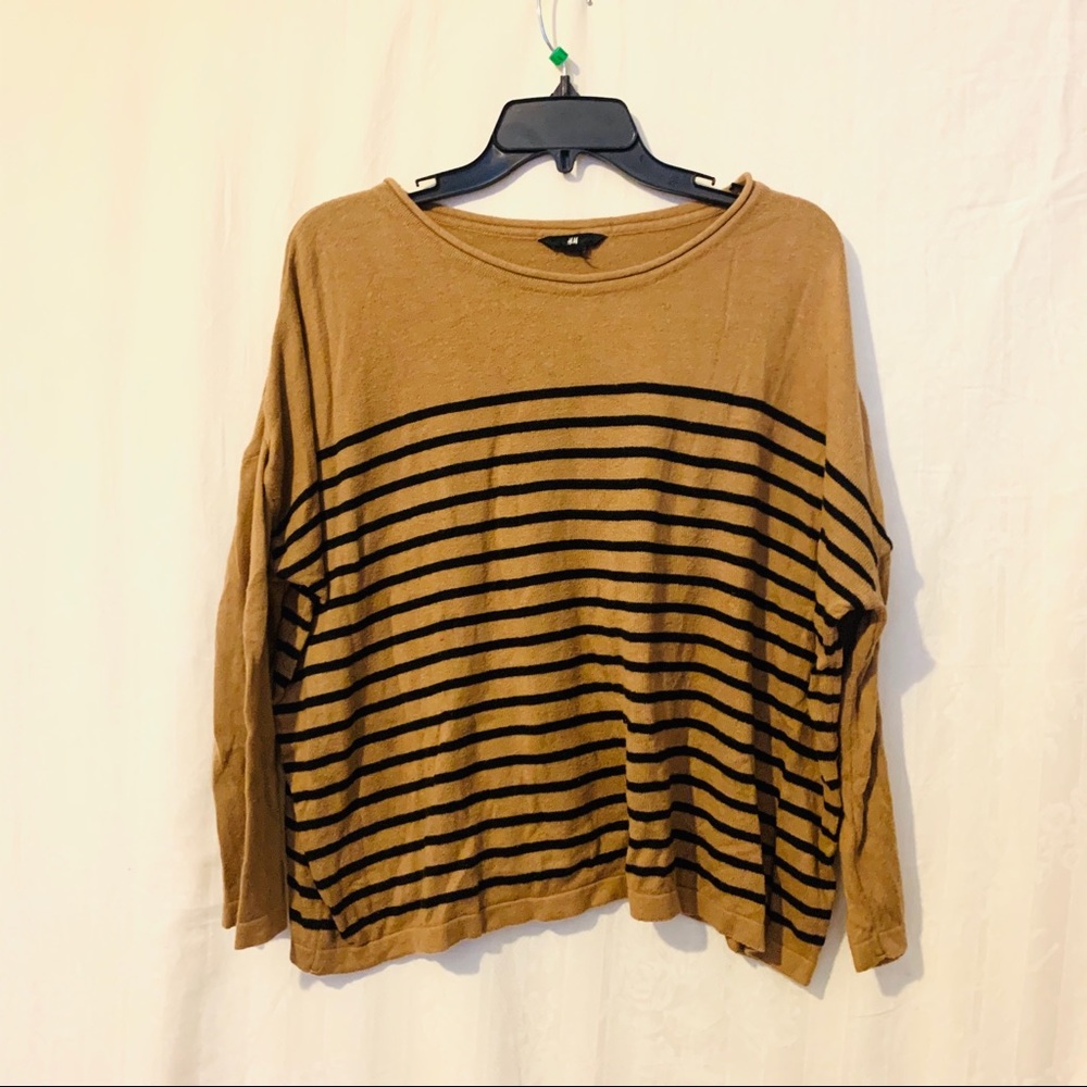 ⭐️4/15⭐️ Tan oversized sweater